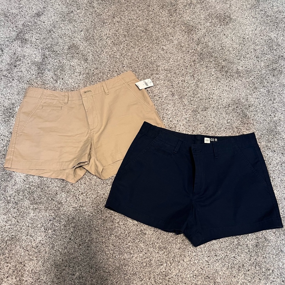 Gap Summer Shorts. 2 pairs. Size 2. Navy & khaki.